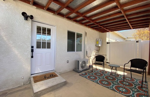 Harbor Apartment | LB Back house Studio