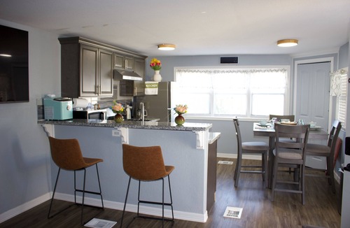Pasadena House | LBD Heaven’s Inn is a private & comfortable place 10 miles from Downtown Houston
