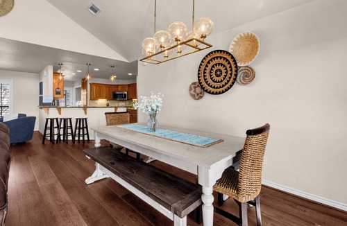 Kingsland House | LBJ Family Lake Escape - Dock, Hot Tub & Sleeps 13