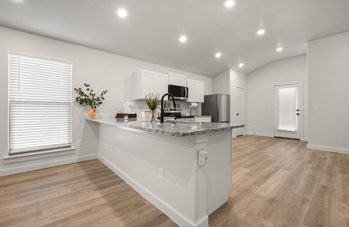 Lubbock House | LBK Comfort House - Mins to Everything - 3 BD 2 BA