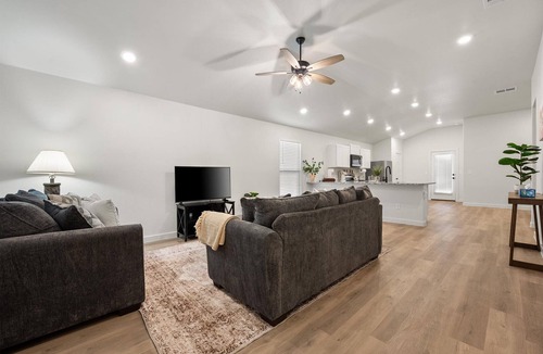Lubbock House | LBK Comfort House - Mins to Everything - 3 BD 2 BA