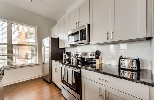 Las Colinas Apartment | LC058-3 – World Cup Stay - 16 min to AT&T - Sleeps 6 - Public Transit