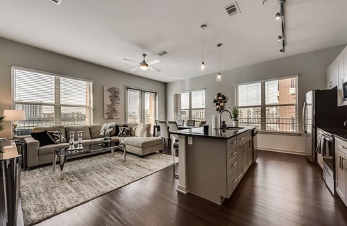 Las Colinas Apartment | LC058-3 – World Cup Stay - 16 min to AT&T - Sleeps 6 - Public Transit