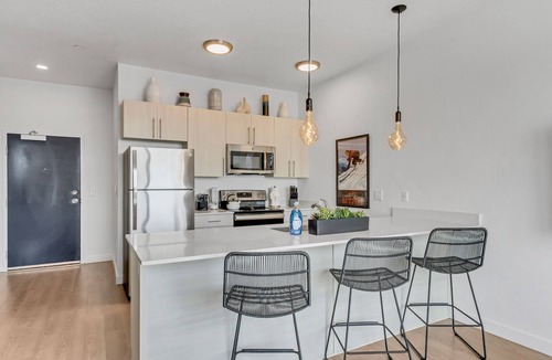 People's Freeway Apartment | LCF - Granary District SLC - King - CoWork + Gym - Garage
