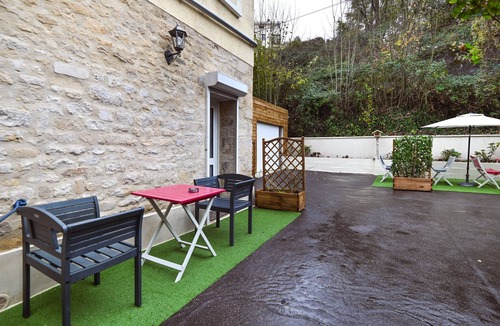 Le Bas Vaucelles Apartment | Le 1 du Clos Fleuri - Studio avec extérieur privatif