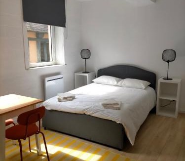 Treguier Apartment | Le 1 St Yves Studios