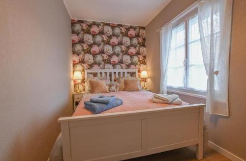 Lusigny-sur-Barse House | Le 10 de coeur