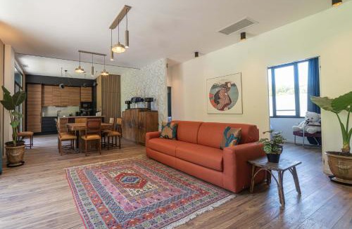 Saint-Clair-de-la-Tour House | Le 10, Reflets dans l'Eau