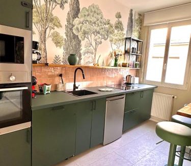 Montville Apartment | Le 101 appartement dans charmant village parking facile