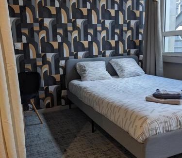 Centre Deux Apartment | Le 12 wifi cosy parking 02