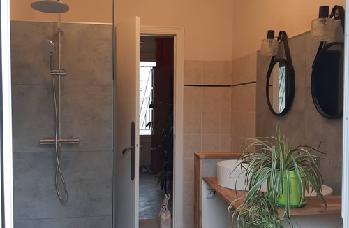 Roseraie Villa | Le 16 🐝