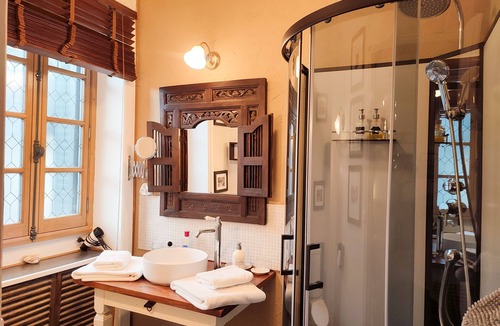 Antrain House | Le 1900