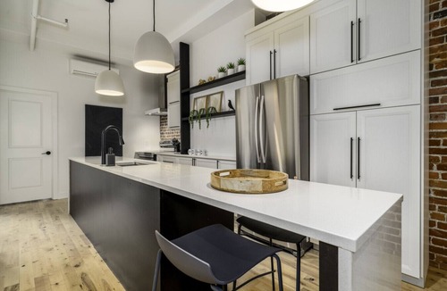 Saint-Roch Apartment | Le 1911 Condo Luxueux