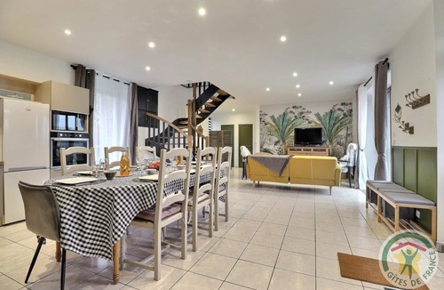 Dinge House | Le 1911 - Dinge - Gîte