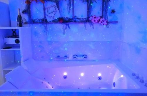 Quartier des Eaux-Claires Apartment | Le 2005 Double BALNEO, Lit QUEEN SIZE, soirée romantique