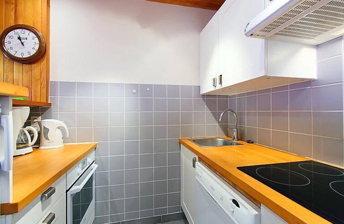 Le Lavachet Apartment | Le 2100 A et B (Lavachet) by Interhome