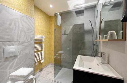 Saint-Mard House | Le 240b #1