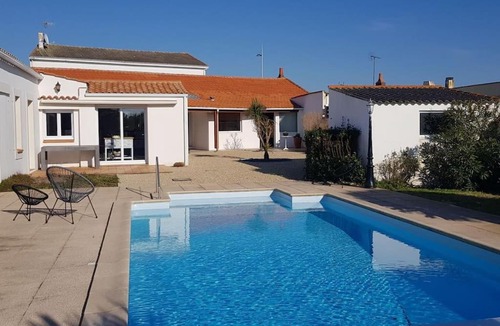 LʼAiguillon-sur-Mer House | LE 26