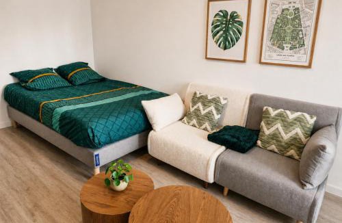 Valenciennes Apartment | Le 28 Studio - Terrace & jardin Proche Tram