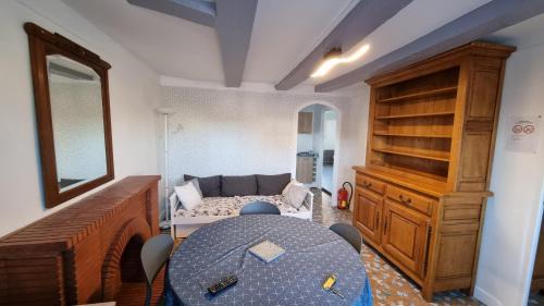 Marmagne House | Le 3 Rue de Fontenay