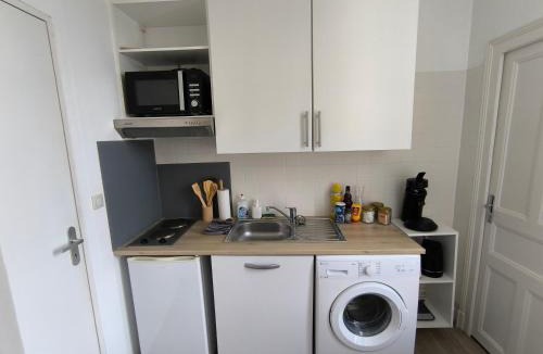 Chateauroux Apartment | LE 3, wifi, parking, centre