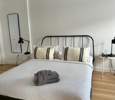 Vieux-Limoilou Apartment | Le 315B Limoilou "parking inclus"