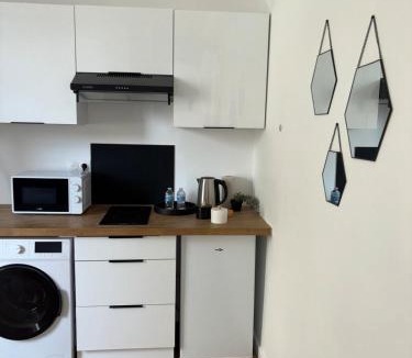 Coudekerque-Branche Apartment | Le 32 - Studio rénové - Centre