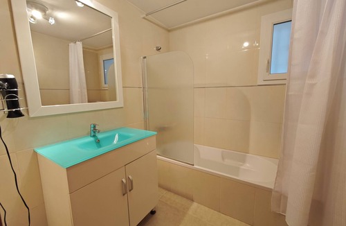 Saint-Esteve Apartment | Le 38 near the lake