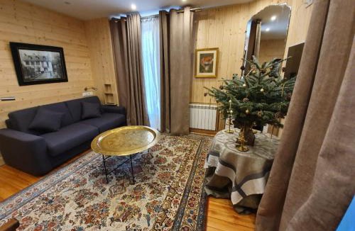 Bagneres-de-Luchon House | LE 41 AVENUE FOCH