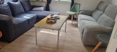 Neuvy-sur-Loire Apartment | le 52 guesthouse