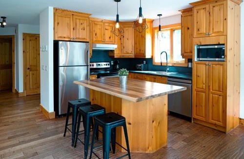 Stoneham Ski Chalet | Le 583 Stoneham CITQ#239,960