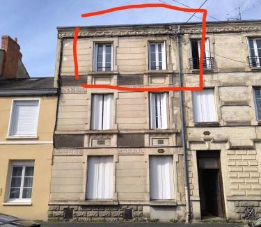 Chateauroux Apartment | Le 6, bedandberry private parking