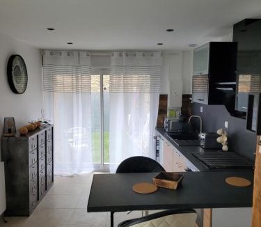 Guemene-Penfao Apartment | Le 6 bis avec Jardinet