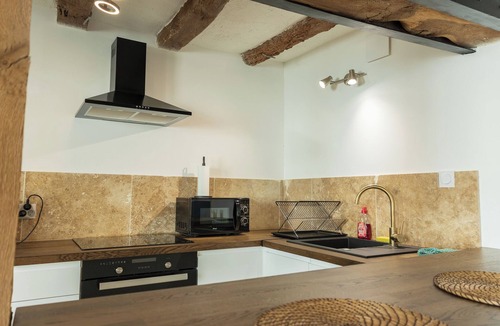 Loches Apartment | Le 7 Bis, 250m from Loches town center and 30 minutes from Beauval ZOO