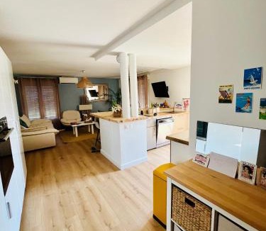 Bouzigues Apartment | Le 7 Bis - clim, parking, plage à pied