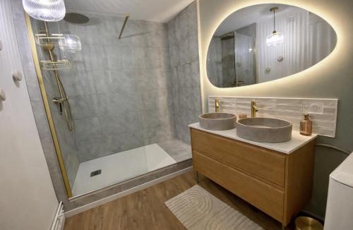 Saint-Omer Apartment | Le #7 - Centre ville - Parking privé - Balcon