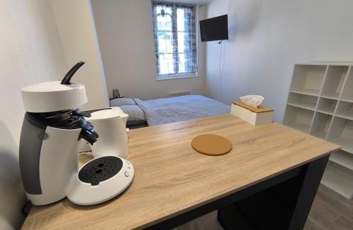 Chateauroux Apartment | LE 7, wifi, parking, centre
