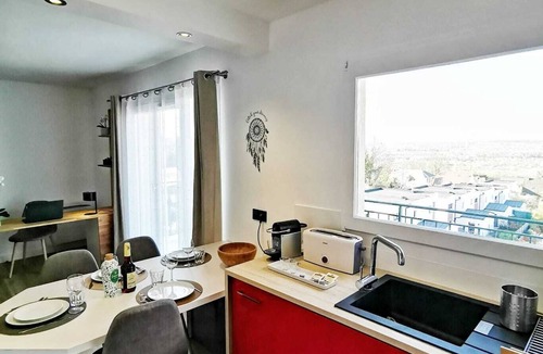 Noisy-le-Grand Apartment | Le 79 Reflets de la Marne