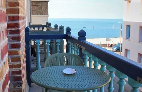 Mers-les-Bains Apartment | Le 8 ∙ Cosy apartment with sea-view balcony