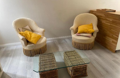 La Rochefoucauld Apartment | Le 8 Cour