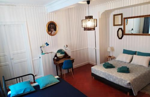 Bastide Saint-Louis Bed & Breakfast | Le 9 de Cour, Chambre Caouette