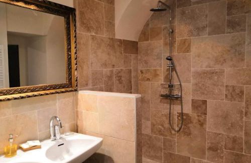 Bastide Saint-Louis Bed & Breakfast | Le 9 de Cour, Chambre Caouette