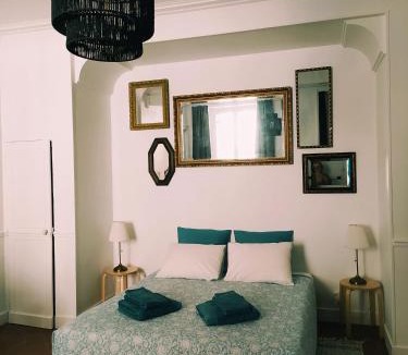 Bastide Saint-Louis Bed & Breakfast | Le 9 de Cour, Chambre Caouette