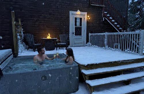 Mont-Tremblant Hotel | Le 900 Tremblant Inn Café and Bistro
