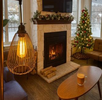 Mont-Tremblant Hotel | Le 900 Tremblant Inn Café and Bistro