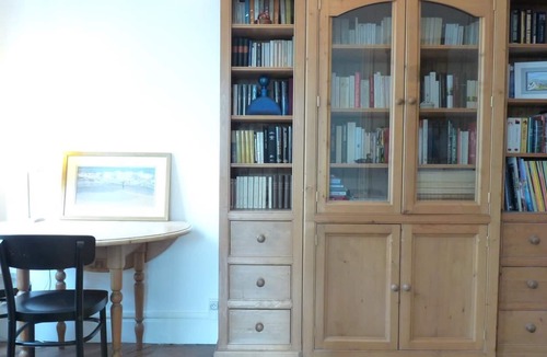 Quartier du Petit-Montrouge Apartment | Le Alésia : Classic French Apartment in Historical Montparnasse Area