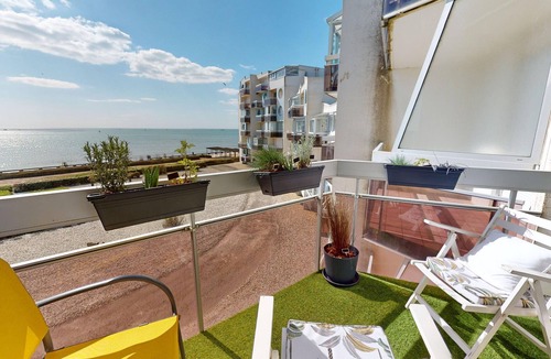 Saint-Gilles-Croix-de-Vie Apartment | Le Bateau Ivre 50 m de la Plage