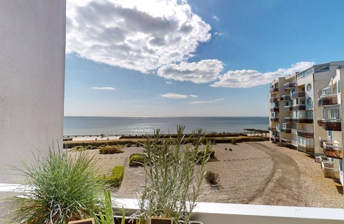 Saint-Gilles-Croix-de-Vie Apartment | Le Bateau Ivre 50 m de la Plage