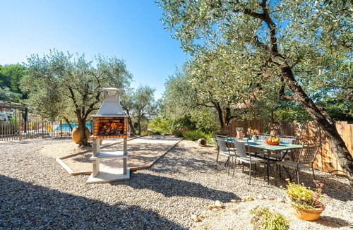 Mirabel-aux-Baronnies Apartment | Le Baiser du Soleil - Piscine Privée