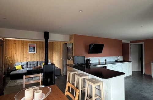 Saint-Pierre-d'Entremont Apartment | Le balcon des Entremonts